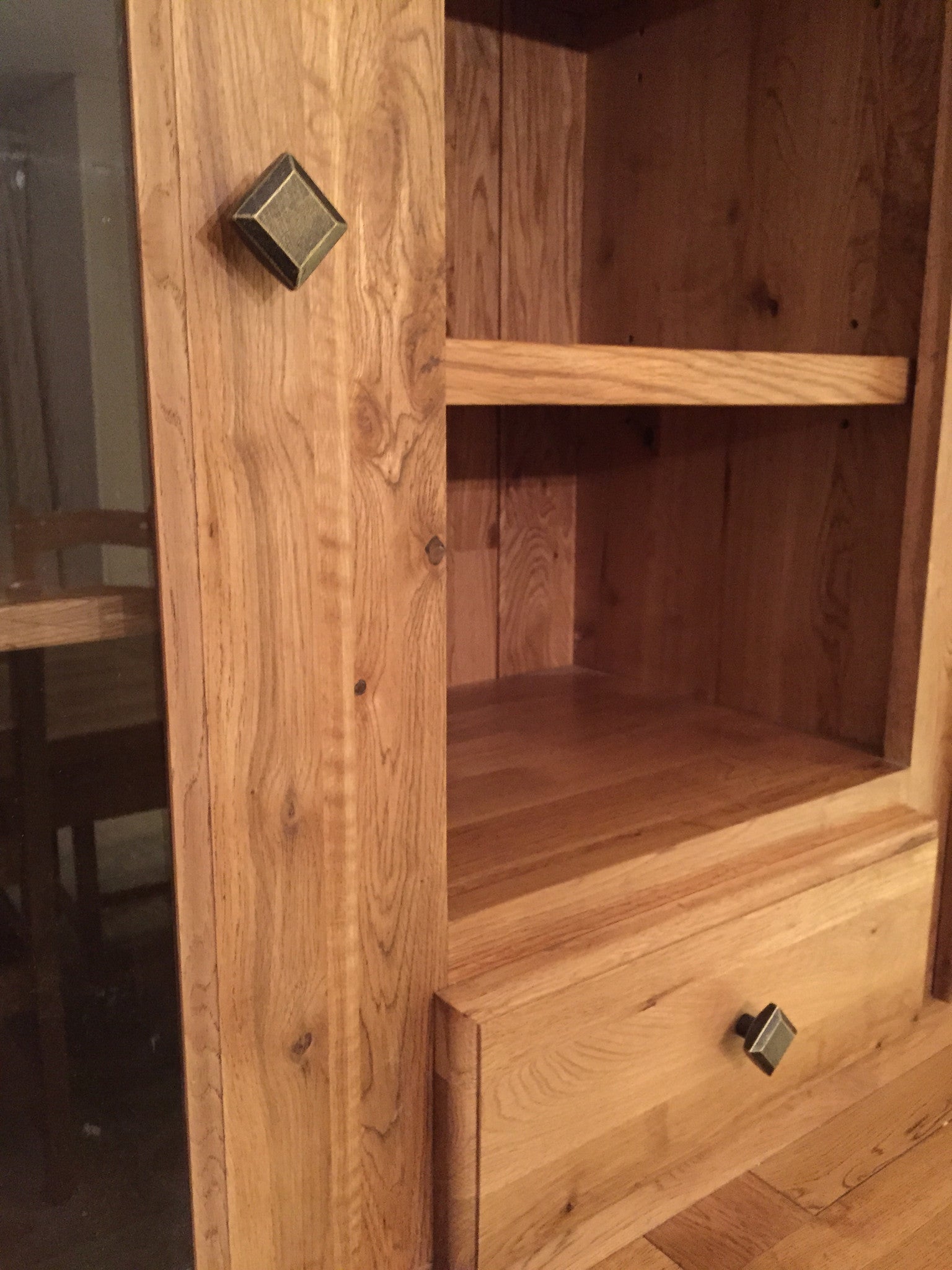 Variation - Empire Manor oak sideboard with dresser - Blonde range